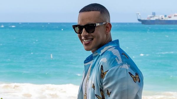 "Am realizat ceva ce se află &icirc;n Biblie: Cu ce-i va folosi unui om să c&acirc;știge &icirc;ntreaga lume, dacă-și pierde propriul suflet?". Sf&acirc;rșit de carieră pentru Daddy Yankee, interpretul piesei "Gasolina"