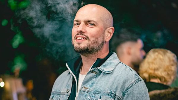 "M-am obișnuit că asta e viața mea. Asta e crucea care trebuie purtată. Nu scap de ea". Bromania, despre stările de anxietate cu care se confruntă