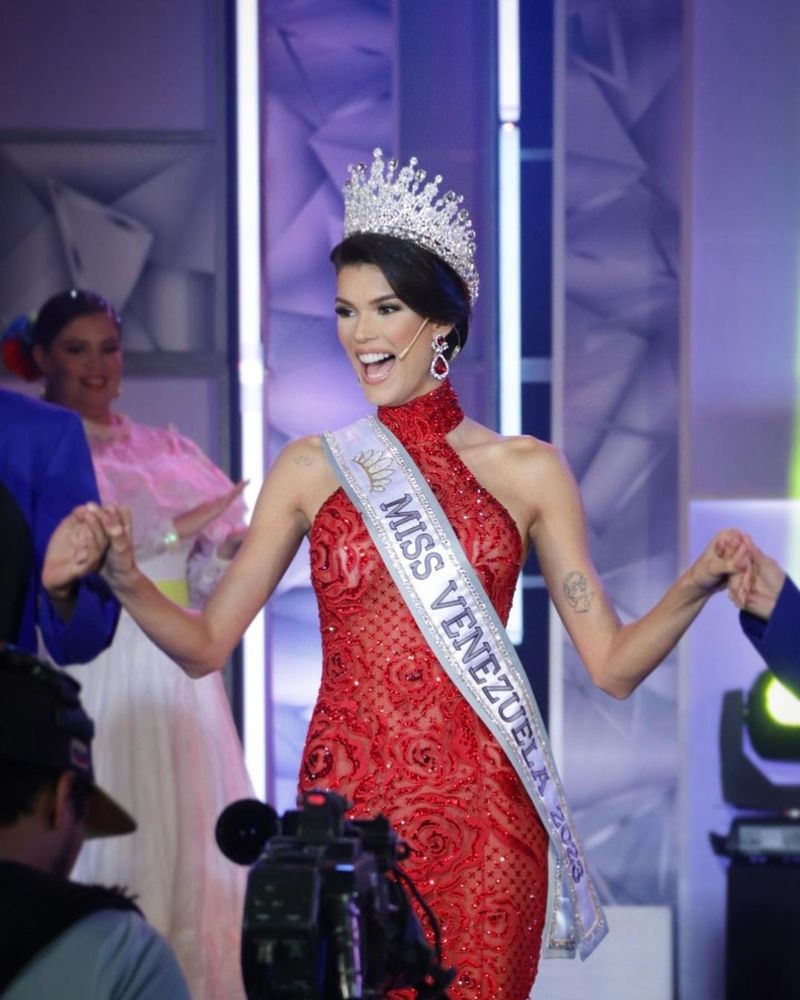 Ileana Márquez Pedroza a câştigat titlul de Miss Venezuela 