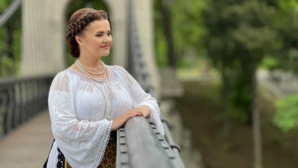"Un prieten adevărat nu caută foloasele din spatele unei relaţii, nu caută să te fure, nu caută să te umilească, să te linguşească". Niculina Stoican, dezamăgită de oamenii apropiați? Mesajul care i-a pus pe g&acirc;nduri pe fanii artistei