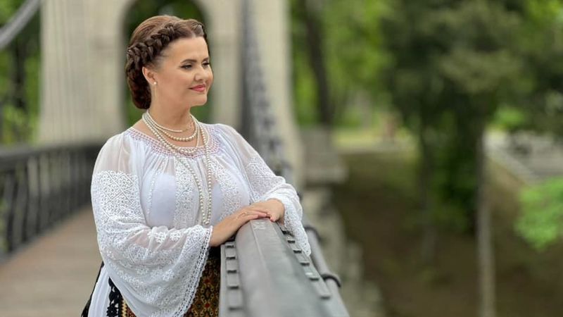 "Un prieten adevărat nu caută foloasele din spatele unei relaţii, nu caută să te fure, nu caută să te umilească, să te linguşească". Niculina Stoican, dezamăgită de oamenii apropiați? Mesajul care i-a pus pe g&acirc;nduri pe fanii artistei