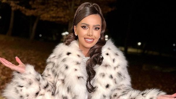&bdquo;Să avem casa noastră chiar e un vis pe care &icirc;l am de mică&rdquo; Georgiana Lobonț și-a construit un palat cum vezi numai &icirc;n filme