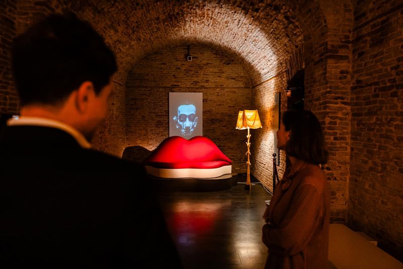 Expoziția Salvador Dali de la București poate fi vizitată în perioada 13 decembrie 2023-12 mai 2024