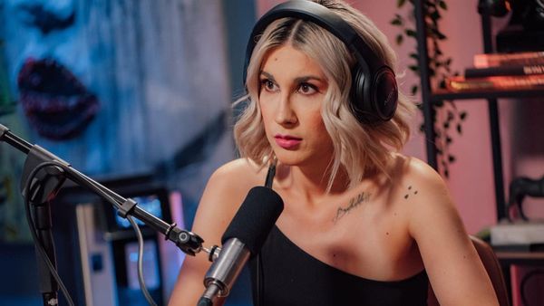"Femeile sunt, din păcate, tot mai rele &icirc;ntre ele. Ne criticăm prea mult, ar trebuie să ne susținem și să ne apreciem". Val de critici la adresa Addei. Vizibil deranjată de reacția oamenilor, artista le-a &icirc;nchis gura răutăcioșilor