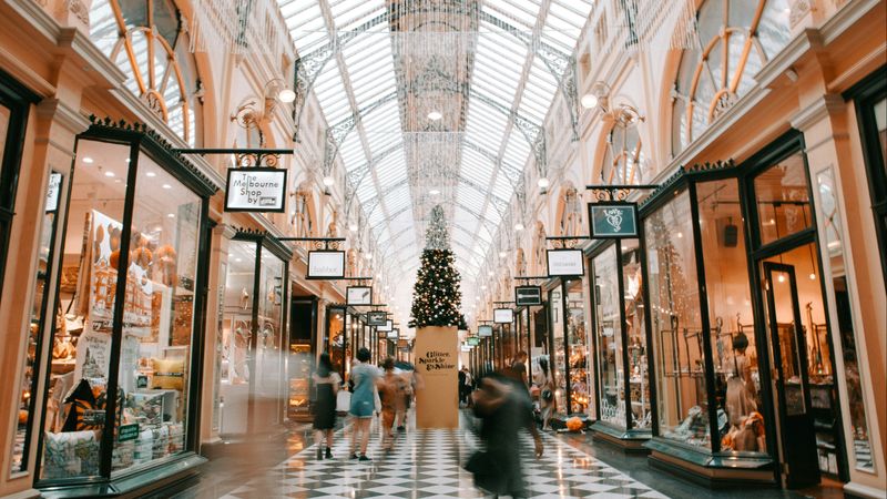 Programul mall-urilor de Crăciun 2023 și Revelion 2024