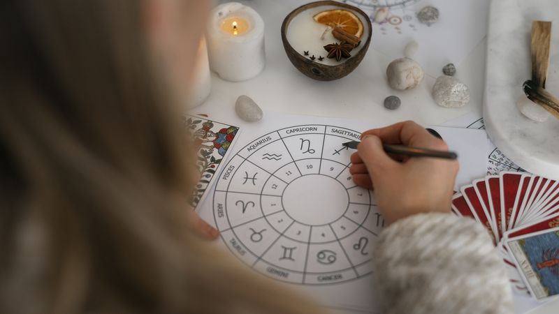 Horoscop săptăm&acirc;nal pentru perioada 18-24 decembrie 2023: Zodia care are parte de noroc și multe reușite &icirc;nainte de sărbători