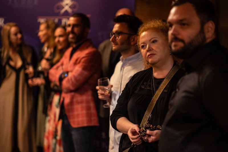 Din ce face bani fiica Narcisei Suciu?