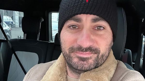 "Dumnezeu ne întărește prin astfel de momente". Restaurantul "Taverna Racilor" din Snagov a ars din temelii. În momentul izbucnirii incendiului, în locație se aflau 13 persoane - VIDEO