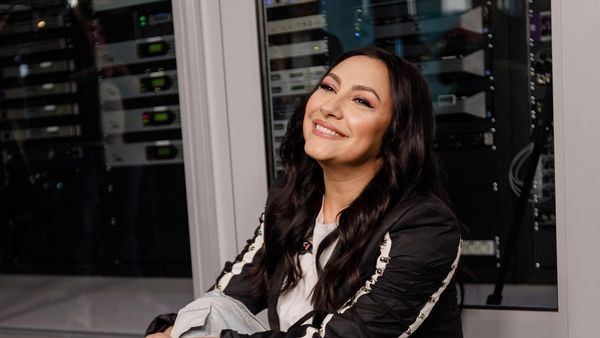 Cât costă să îți cânte Andra, Inna sau Loredana Groza de sărbători? Nu te-ai fi așteptat la aceste sume