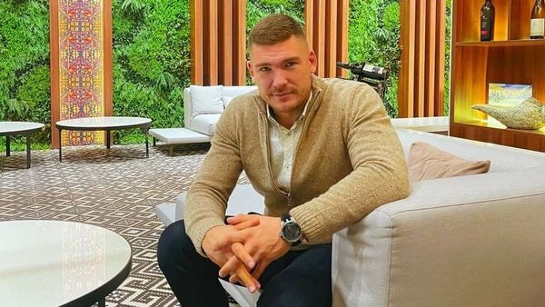 "Nu vă doresc să ajungeți să vă cunoașteți cu adevărat prietenii pentru că o să fiți șocați de ce înseamnă cuvântul prieten atunci când dai de greu". Călin Donca, dezamăgit profund de prieteni