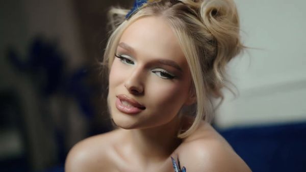 Eva Timush a lansat piesa "Prea așa"