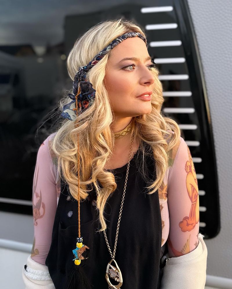  Mesajele de condoleanțe curg după decesul mamei Laurei Cosoi