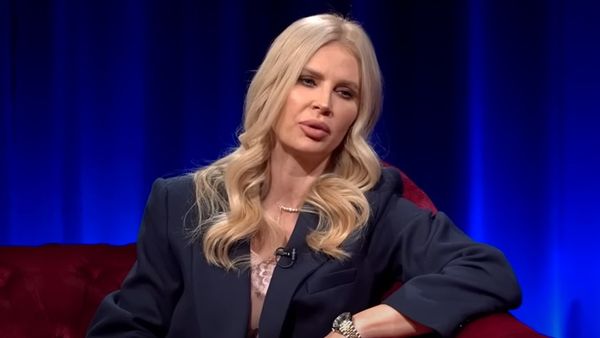 &rdquo;C&acirc;nd a venit spre mine i-am dat un br&acirc;nci, s-a dezechilibrat și a căzut sub masă. M-am speriat&rdquo; Andreea Bănică, traumatizată de tatăl ei &icirc;n copilărie