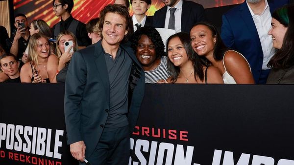 Suri Cruise, fiica lui Katie Holmes și a lui Tom Cruise, o va interpreta pe Morticia Addams &icirc;ntr-un musical