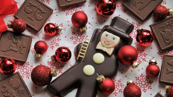 Horoscop zilnic, 25 decembrie 2023: Zodiile radiază de fericire alături de cei dragi