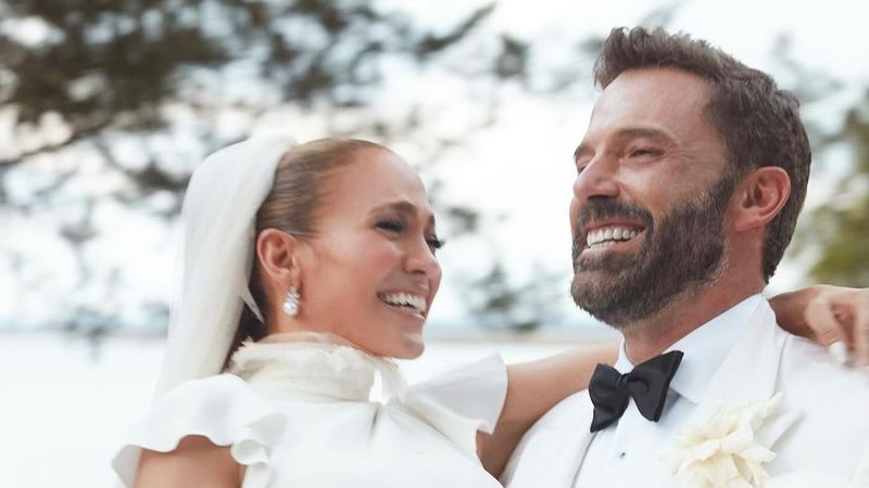 Motivul pentru care Jennifer Lopez și Ben Affleck și-au am&acirc;nat nunta acum aproape 20 de ani