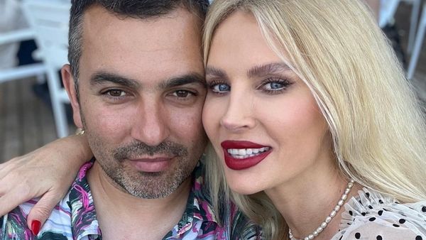 ”Nu știa ce să facă, se urca pe pereți. Era atât de panicat, patrula prin casă, m-am șocat” Andreea Bănică și soțul ei, Lucian Mitrea, l-au cunoscut pe iubitul fiicei lor