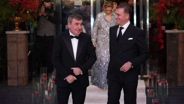 Cine sunt, de fapt, socrii lui Ianis Hagi. Tatăl Elenei Tanase, Dimciu Palavoti Tănase, este un prosper om de afaceri