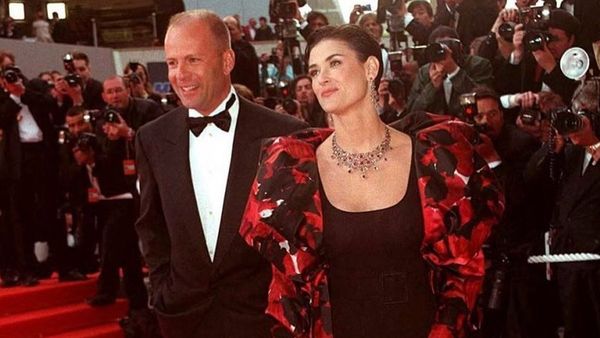 &rdquo;&Icirc;ți voi fi veșnic recunoscătoare&rdquo; Gestul impresionant făcut de Demi Moore pentru a fi alături de Bruce Willis, după ce a fost diagnosticat cu demență