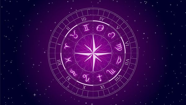 Horoscop zilnic, 5 ianuarie 2024: Racii au parte de o zi productivă. Leii vor să experimenteze lucruri noi