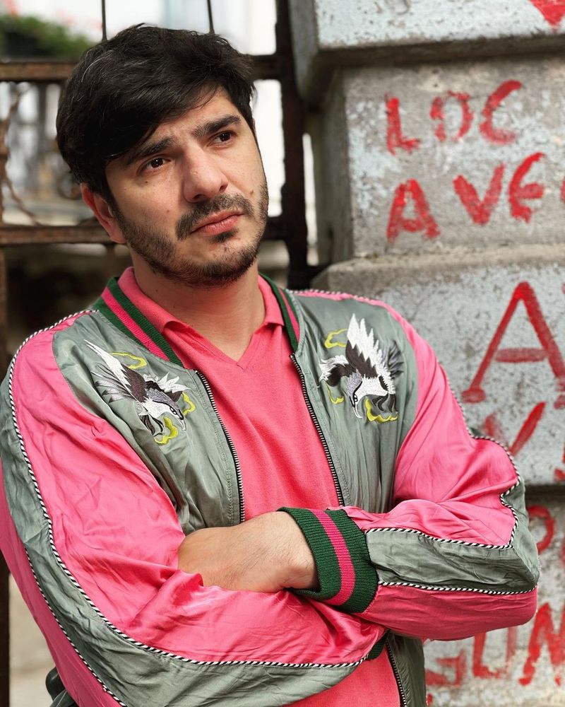 Ce condiție trebuie să respecte Alex Bogdan pentru a se căsători cu iubita lui?