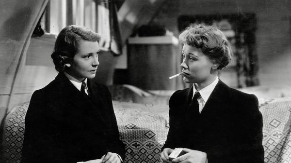 Actriţa din &rdquo;Mary Poppins&rdquo;, Glynis Johns,  a murit la v&acirc;rsta de 100 de ani