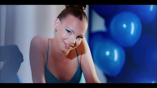 "Un reminder pentru a-ți face &icirc;n fiecare zi realitate de vis!". Yuka a lansat piesa "Strada Iubirii"