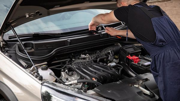 Evaluarea daunelor auto: cum funcționează un centru de constatări?