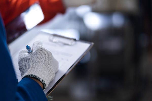 C&acirc;t costă să &icirc;ți faci IPT-ul la mașină &icirc;n 2024?
