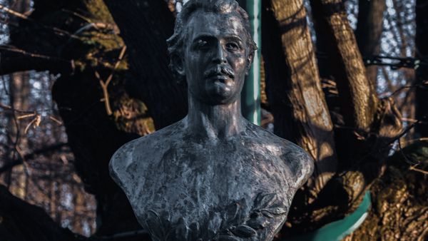 174 de ani de la nașterea lui Mihai Eminescu: Șapte poezii minunate scrise de marele poet