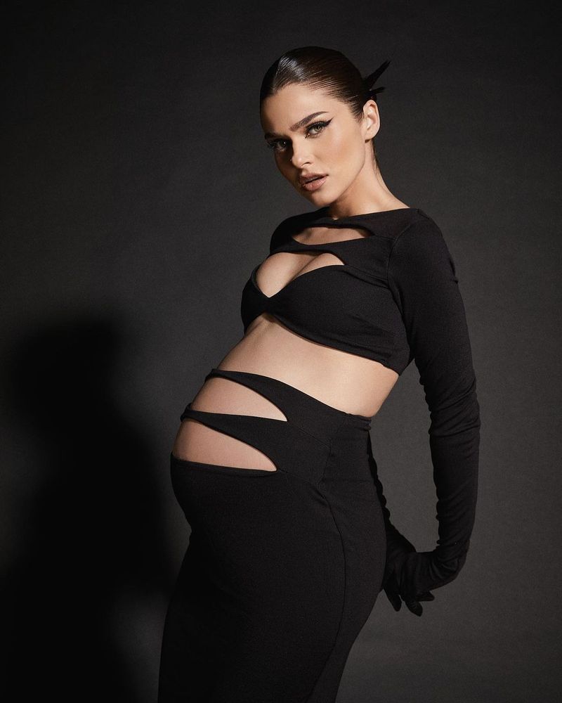 Theo Rose a adus pe lume un băiețel 