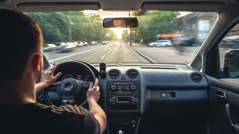 Un nou indicator rutier &icirc;n Europa: Cine poate folosi benzile marcate cu un diamant?