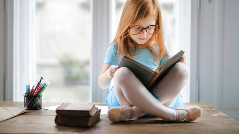 Cum &icirc;i ajutăm pe copii să &icirc;nvețe o limbă străină. 5 idei distractive