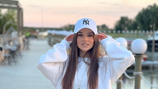 Cine este și cu ce se ocupă fratele lui Theo Rose. Radu stă departe de lumina reflectoarelor