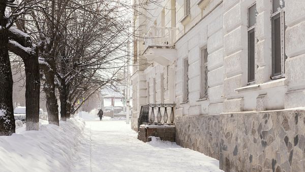 Vremea se răcește în următoarele zile! Stratul de zăpadă depășește 10 centimetri în Capitală