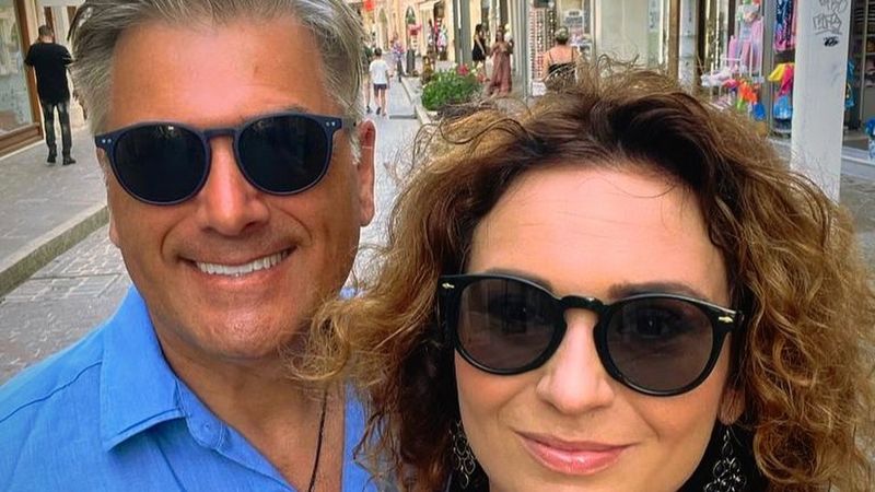 Mircea Radu, dezvăluiri din căsnicia cu soția lui: &bdquo;Unul din secretele unei relații este să ai dinții buni&rdquo;. Cum l-a cucerit Raluca pe celebrul prezentator?