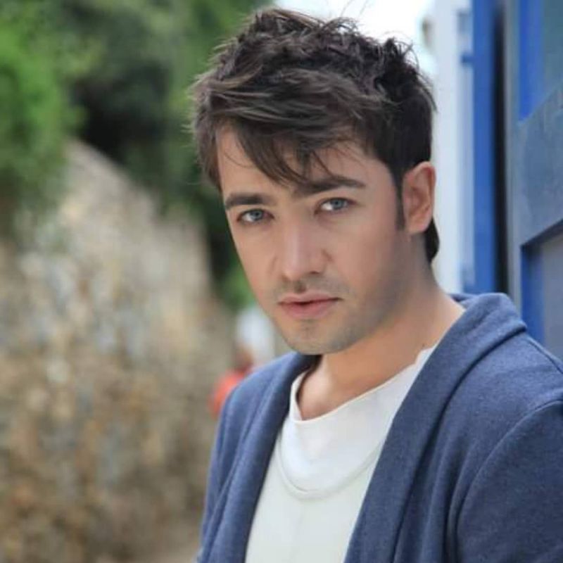 Arsenie se însoară