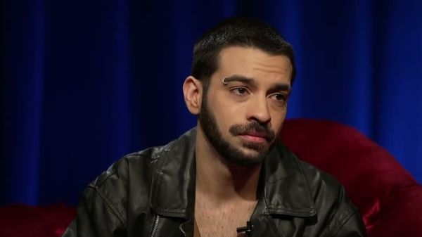 "Nu am mai vorbit de opt ani cu ea, dar o simt l&acirc;ngă mine mereu și o port &icirc;n suflet &icirc;n tot ceea ce fac". David Pușcaș, fiul adoptiv al Luminiței Anghel, regretă că artista a rupt legătura cu el. Ce s-a ales de t&acirc;năr