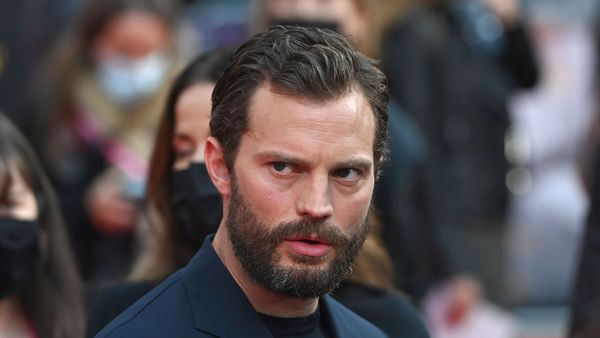 Jamie Dornan, starul din "Fifty Shades of Gray", internat de urgență din cauza unei omizi: "Sunt norocos că încă mai trăiesc!"