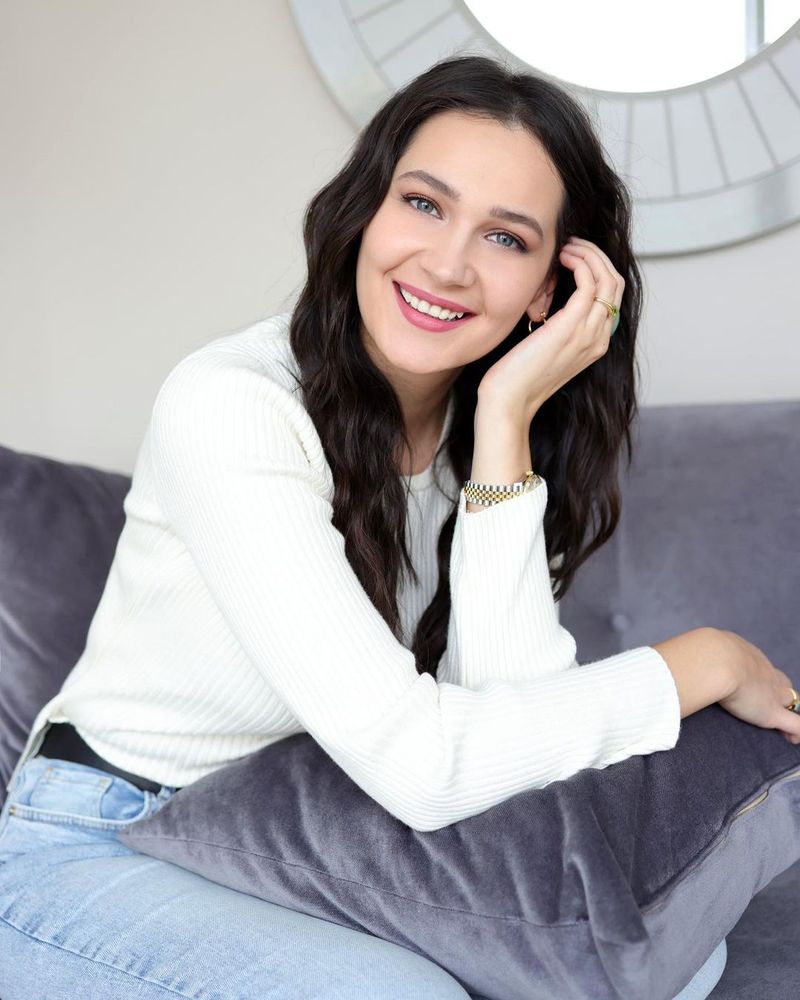 Gülsim Ali, protagonista serialului „Poveste din Anatolia”, apreciată pentru simplitatea și naturalețea de care dă dovadă zilnic