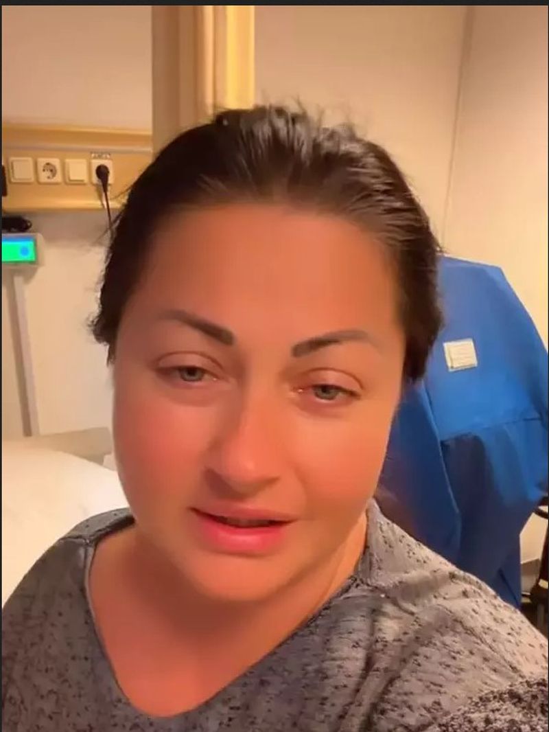 Gabriela Cristea, internată la spital