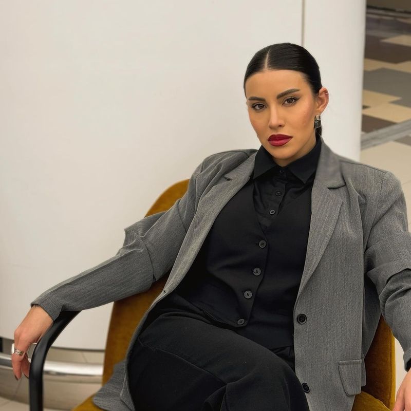 Nicoleta Nuca sinucidre