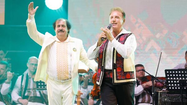 Nicolae Botgros a &icirc;mplinit 71 de ani. Mesajul emoționant transmis de Constantin Enceanu: "Dumnezeu să vă &icirc;nconjoare la tot pasul, să vă aducă bucurie &icirc;n suflet așa cum și d-voastră bucurați o lume &icirc;ntreagă"