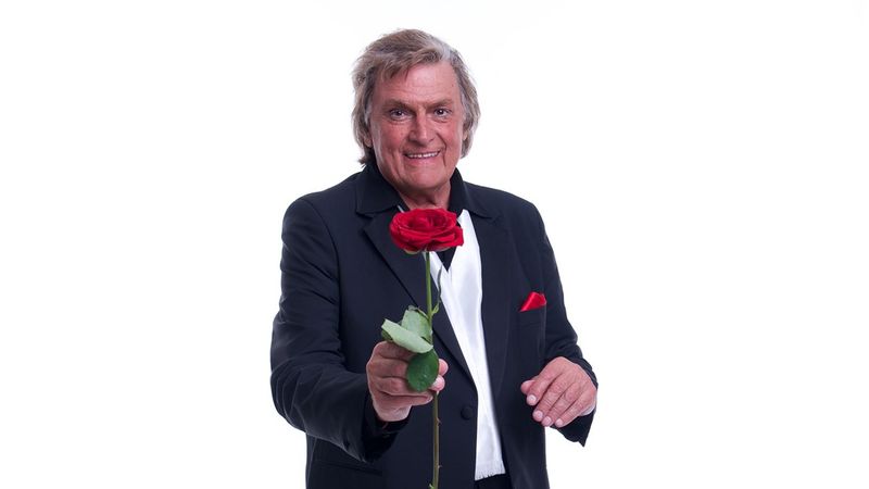 "V&acirc;rsta mea devine infinit-infinit, simbolul prieteniei și iubirii. Am dat și am primit iubire de la voi toți". Florin Piersic &icirc;mplinește 88 de ani