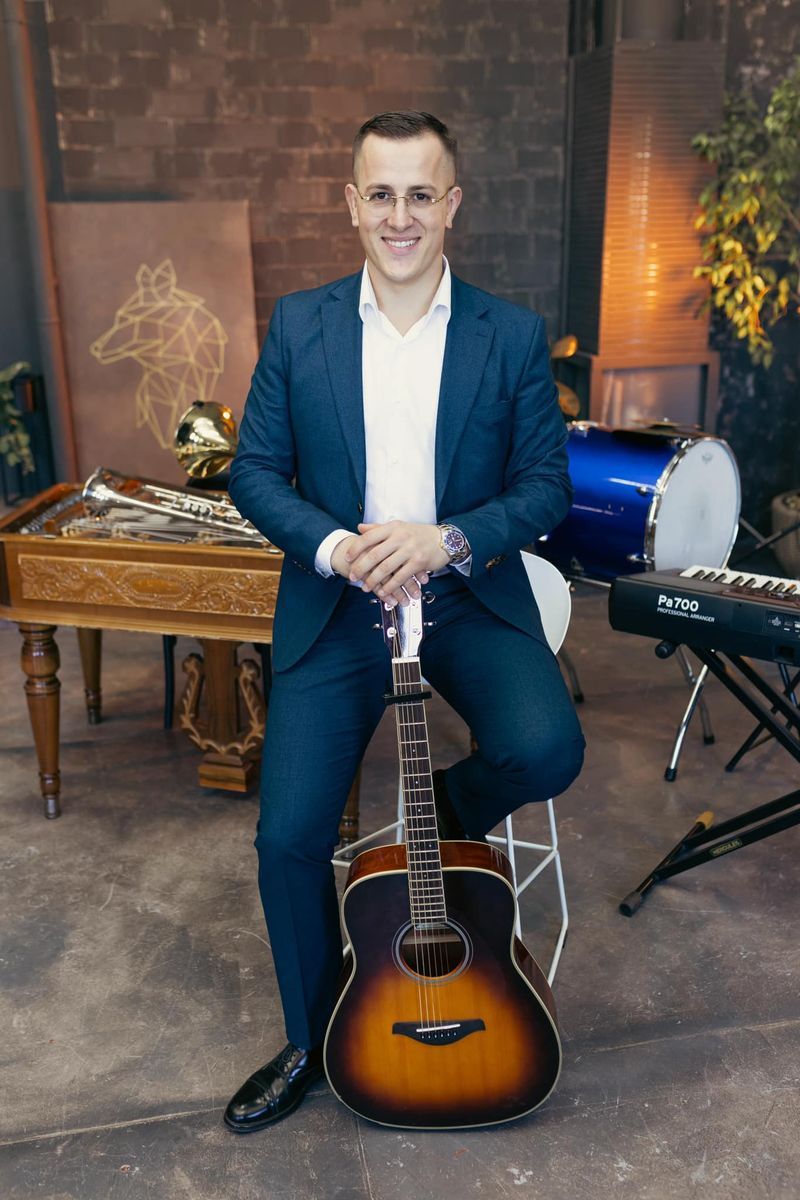 Patric Hanganu isi striga durerea