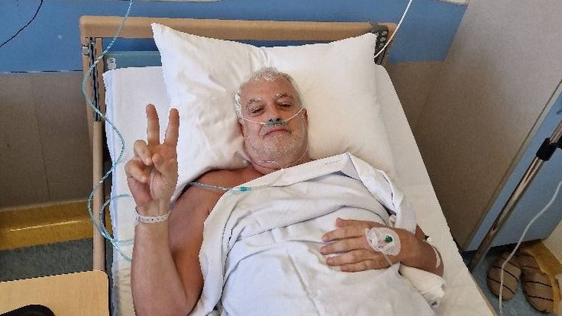 "N-a avut curaj să se implice niciun medic neurochirurg. D&acirc;nsul și-a asumat aceasta răspundere&rdquo;.  Cătălin Crișan a &icirc;ndurat dureri &icirc;ngrozitoare. Artistul, operat de urgență. Ce s-a &icirc;nt&acirc;mplat și cum se simte acum