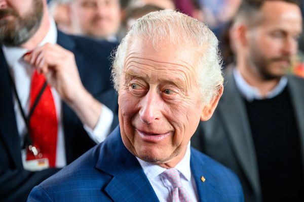 Cum a fost surprins regele Charles la ieșirea din spital? Monarhul britanic a fost operat de prostată