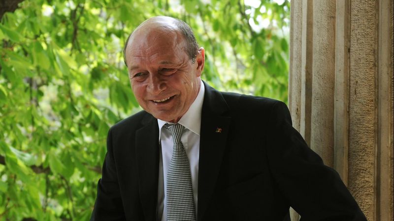 "Este destul de rău. &Icirc;i doresc sănătate, că văd că toată lumea l-a &lsquo;plesnit&rsquo; pe unde a apucat&rdquo;. Detalii alarmante despre starea de sănătate a lui Traian Băsescu