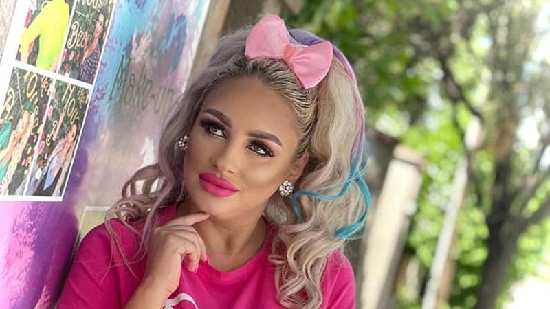 "A mea umblă peste tot fardată! E foarte cochetă".Sânziana Buruiană reacționează după ce Eva Măruță a fost criticată că folosește produse pentru față. Vedeta susține că fiica sa nu iese niciodată nefardată din casă