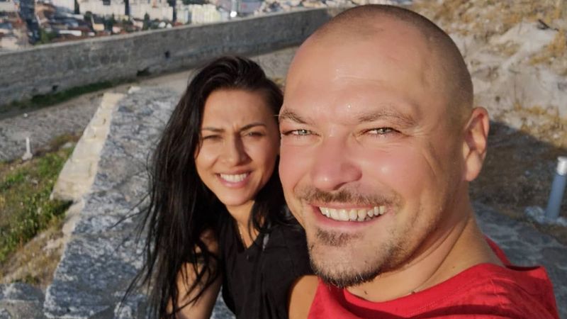 &bdquo;Am zis că mai am un pic și scap, dar de unde, o să vină și mai greu&rdquo; Melinda, soția lui Puya, a dezvăluit cu ce probleme se confruntă cu fiicele lor